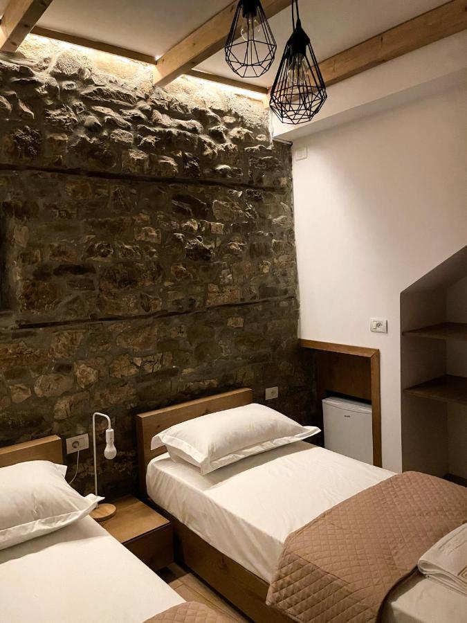 Amalia Hotel Berat Exterior photo