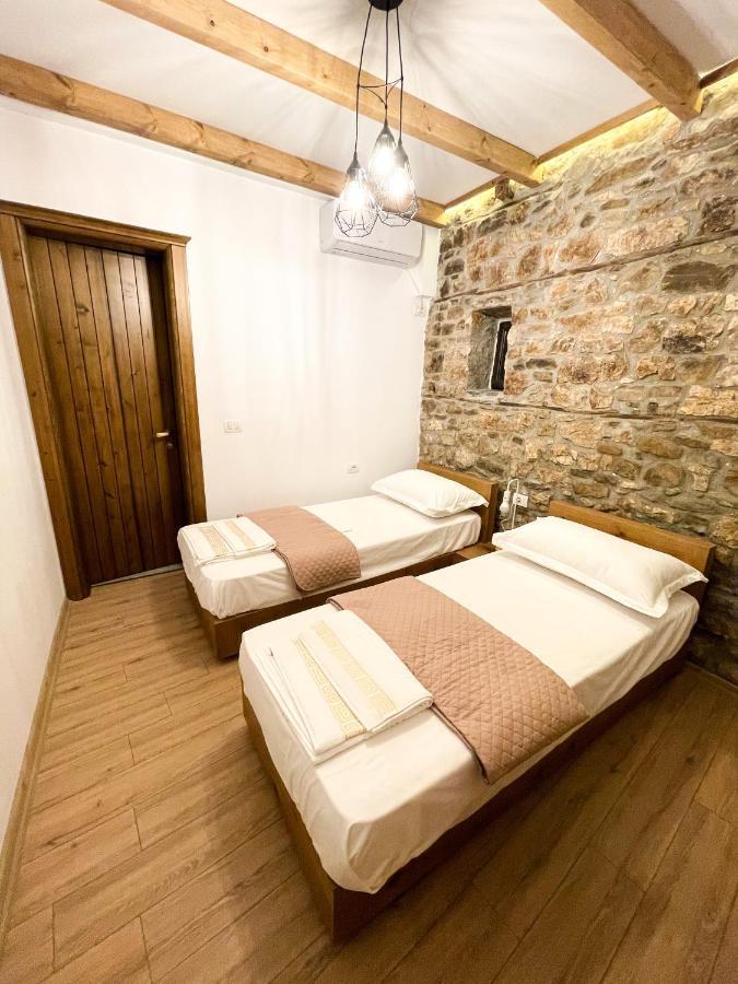 Amalia Hotel Berat Exterior photo